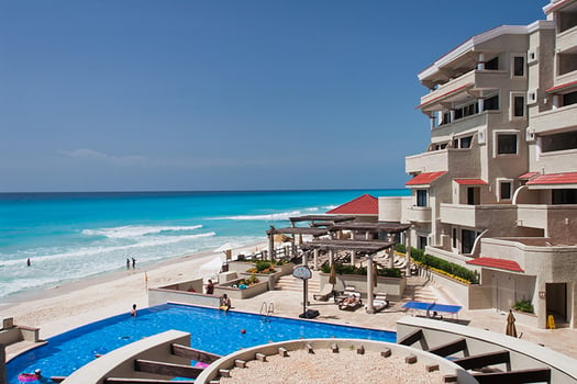 Photo: Hotle © Alexandre Fagundes De Fagundes, Dreamstime.com